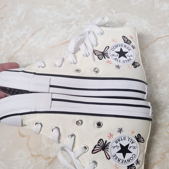 Converse Chuck Taylor All Star Hi Top Cream Color w/Butterflies Youth Kids Sz 12 - Picture 8 of 10